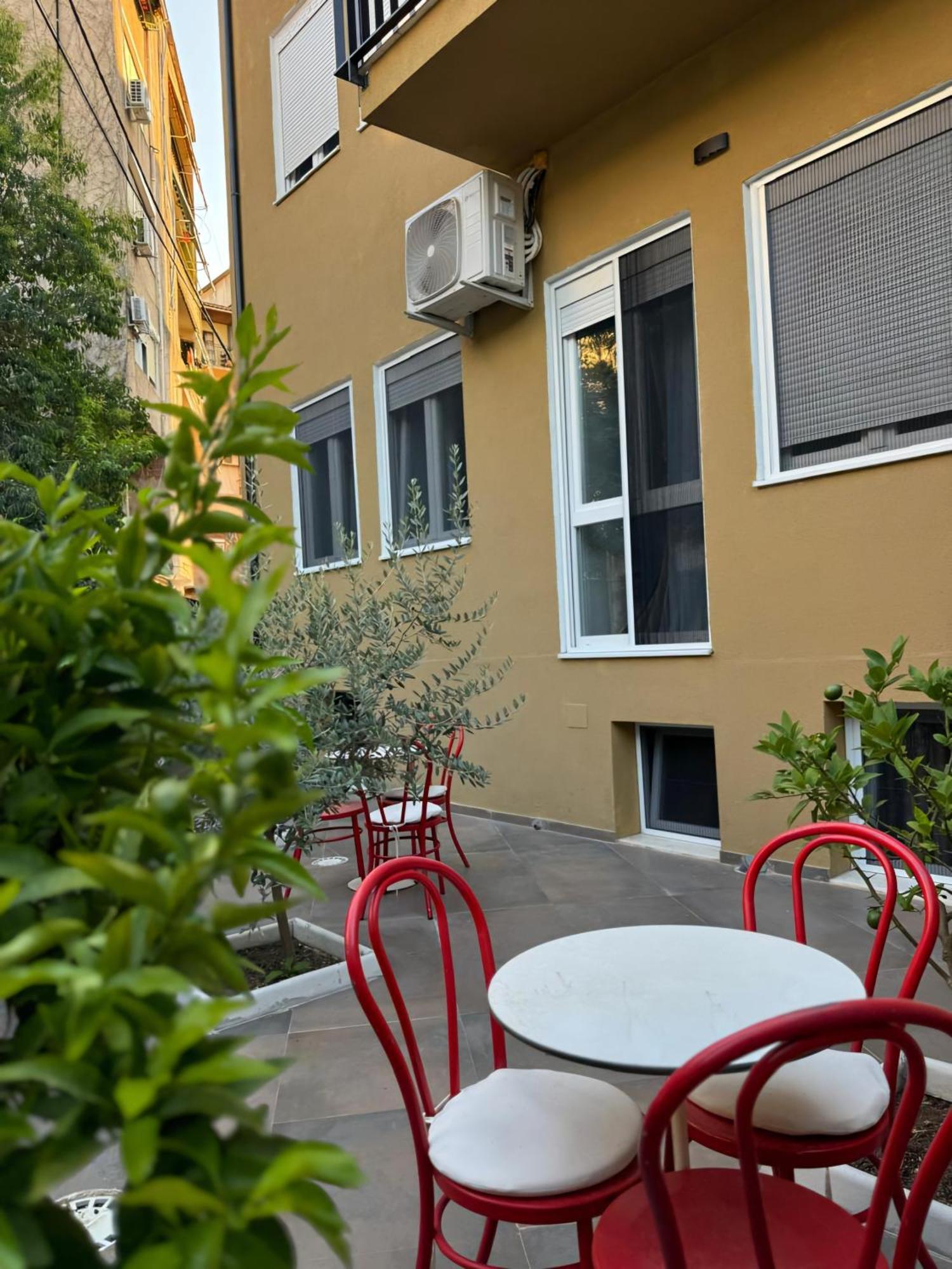Vila Panto Tirana Bagian luar foto