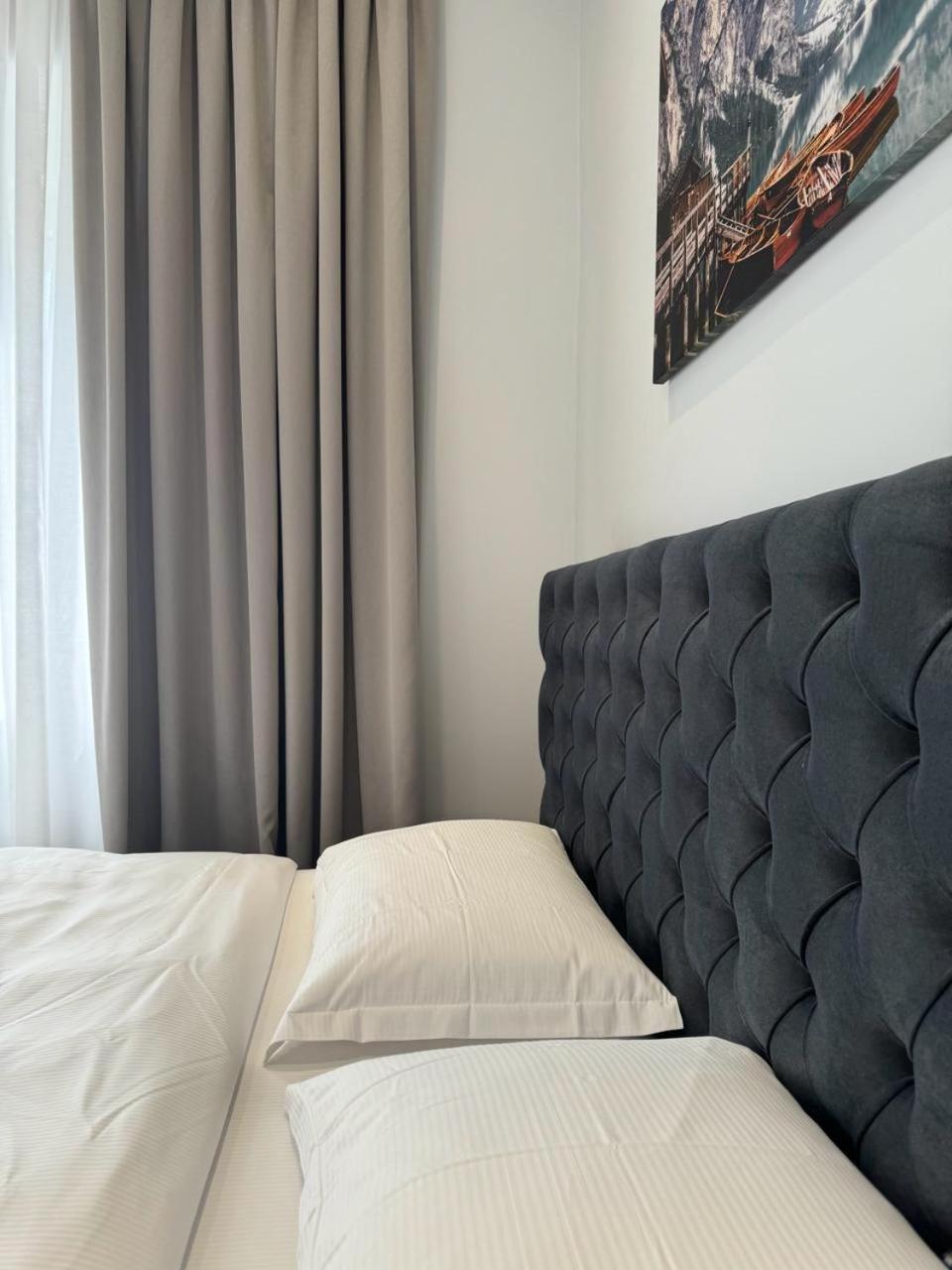 Vila Panto Tirana Bagian luar foto